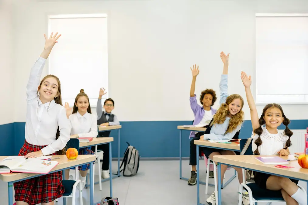 Arraigo socio-formativo en España 2026: requisitos, formaciones autorizadas y guía paso a paso